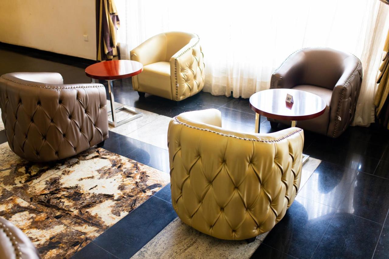 Hotel Sunshine เอนูกู ภายนอก รูปภาพ